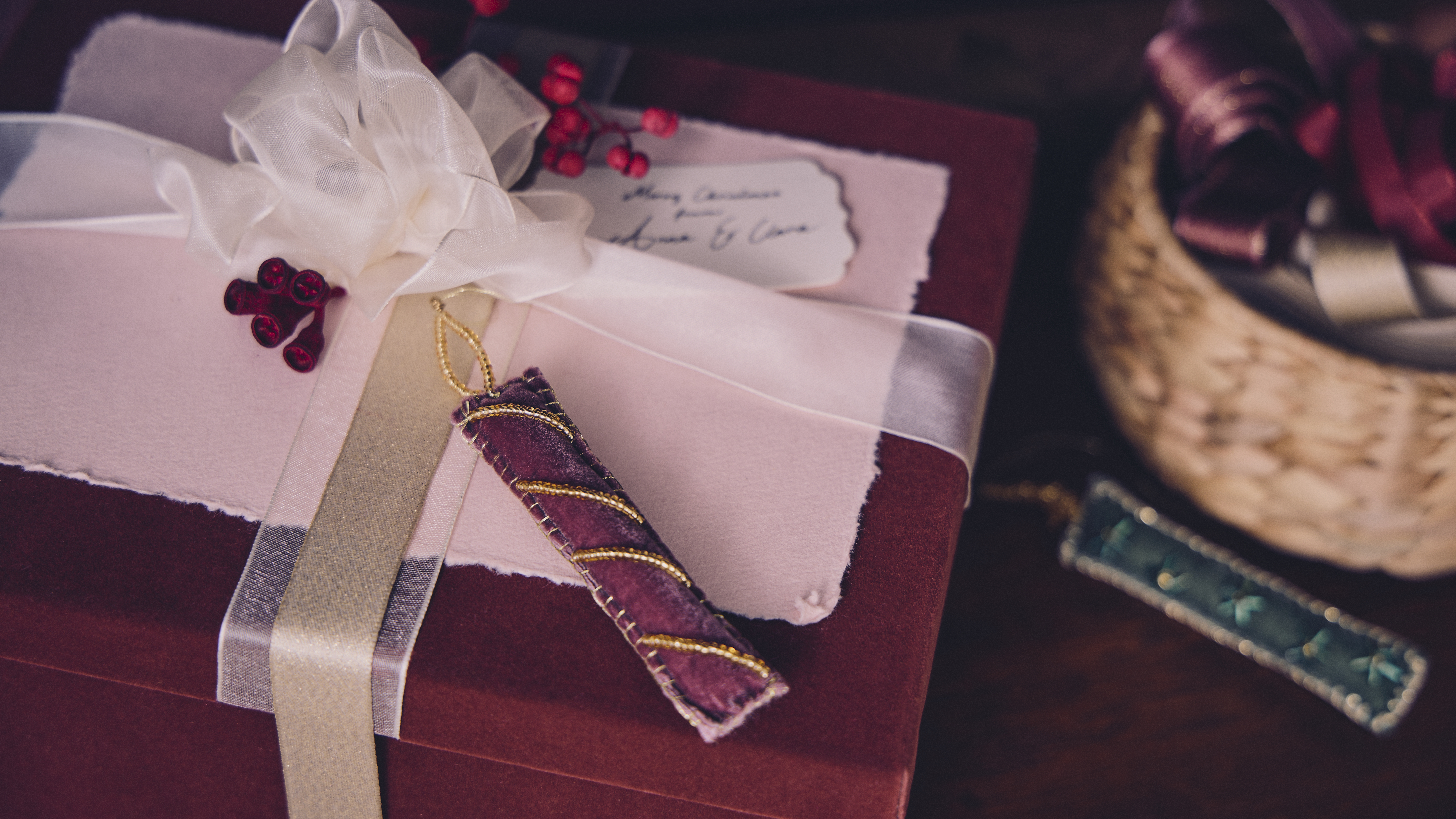 Embroidered Christmas Candle Made Of Ribbon (3)