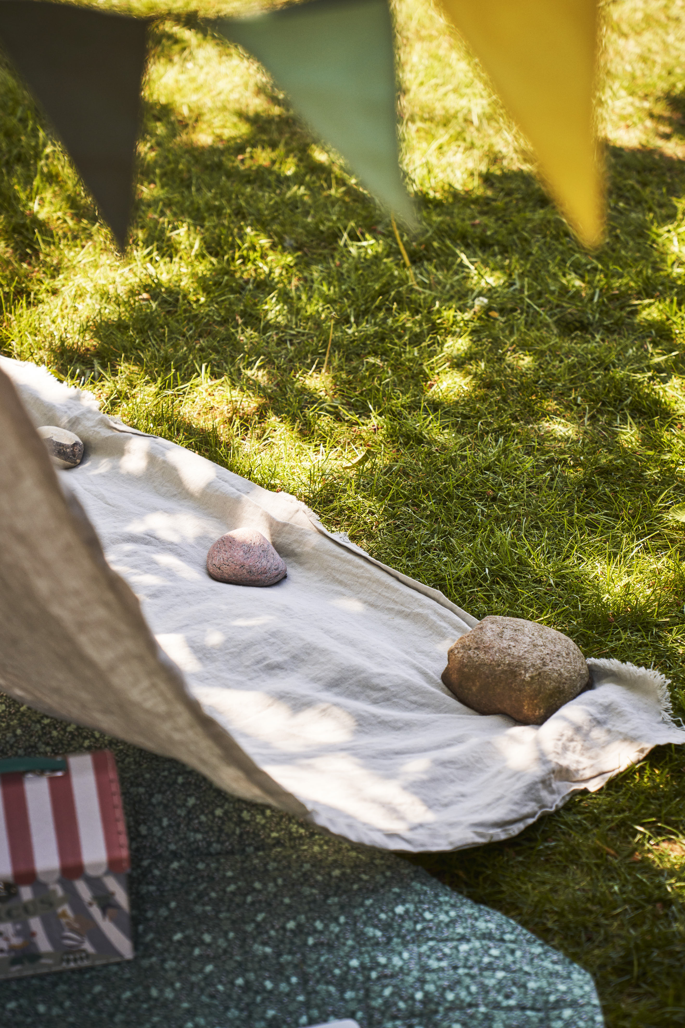 Enchanting Children's Dens In The Garden (8)