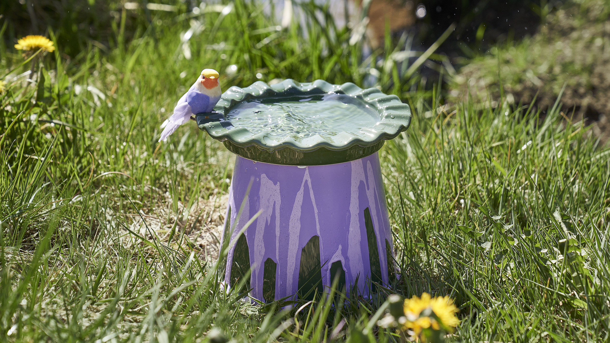 Decorative Flowerpot Birdbath 1