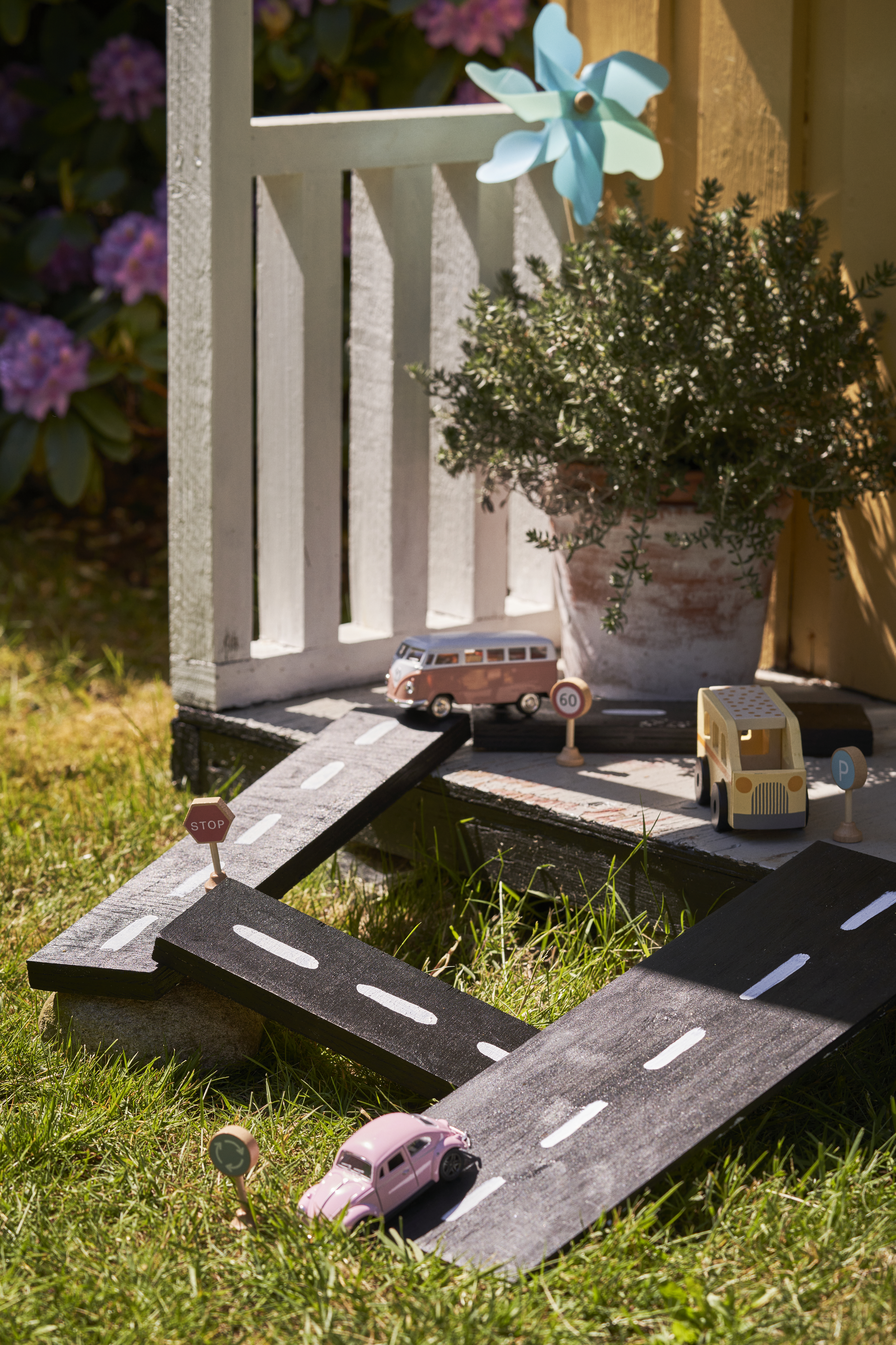 Enchanting Children's Dens In The Garden (13)