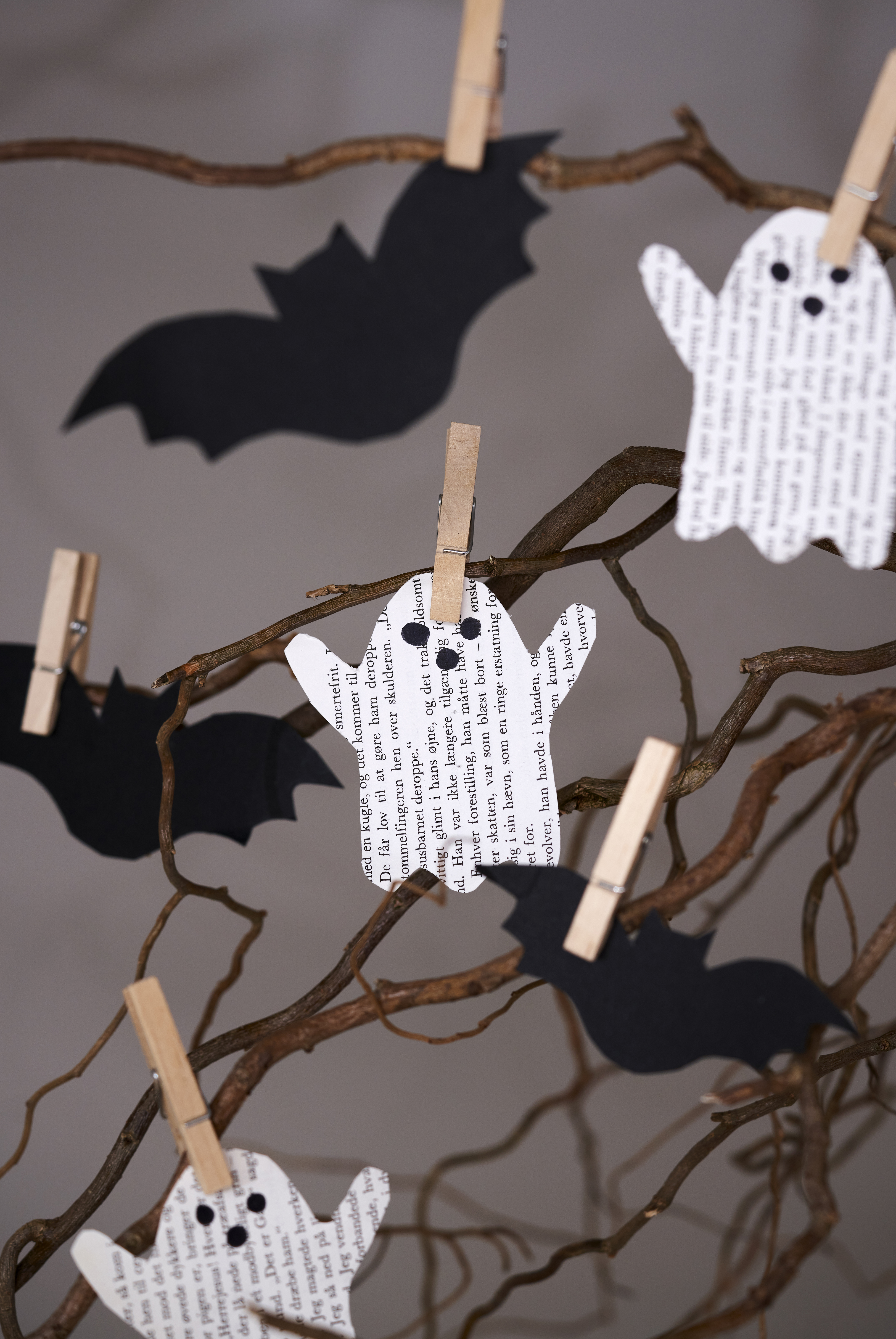 Cut Ghosts And Bats From Paper DIY From Sostrene Grene (2)