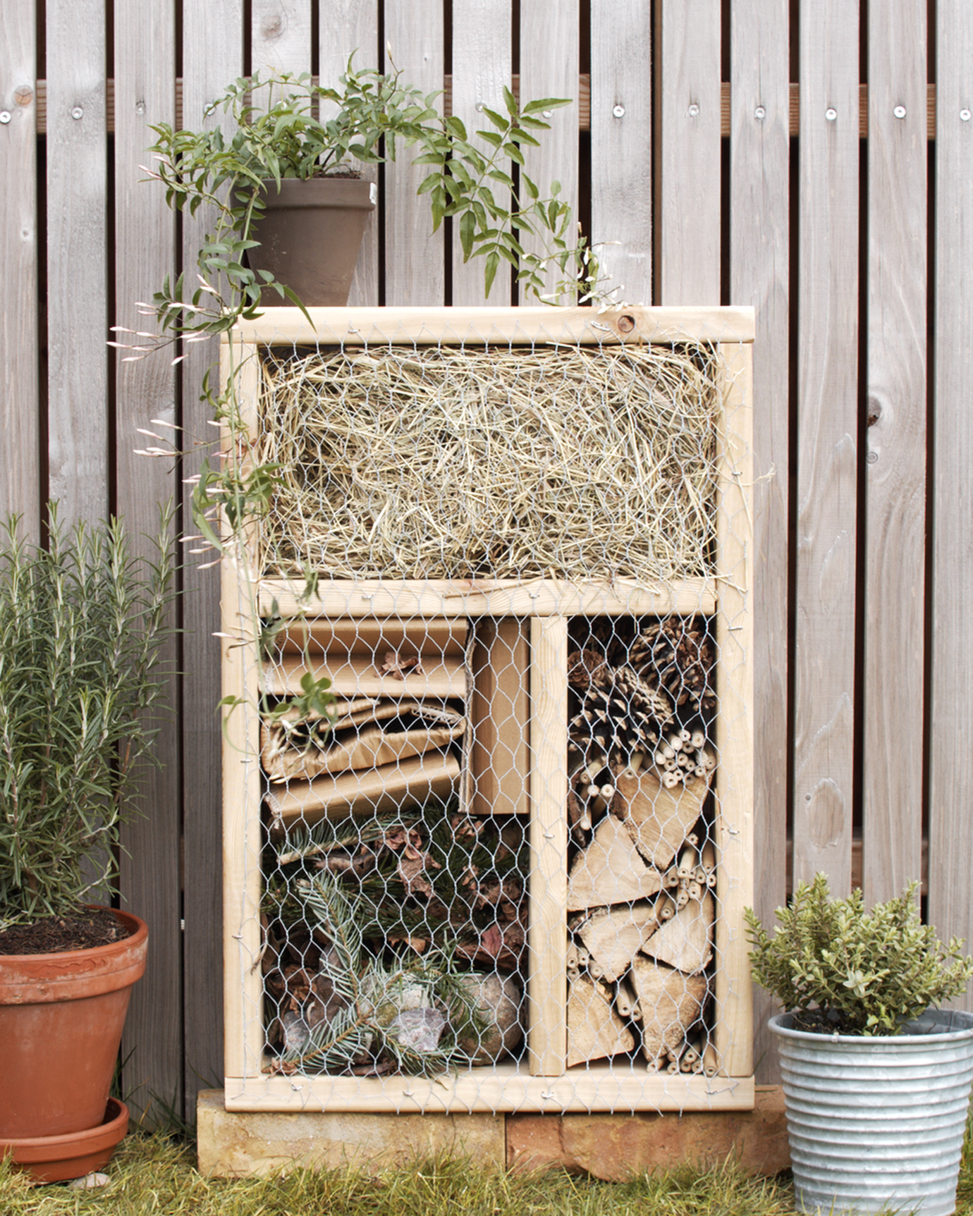 DIY Bug Hotel For The Garden Or Balcony (2)
